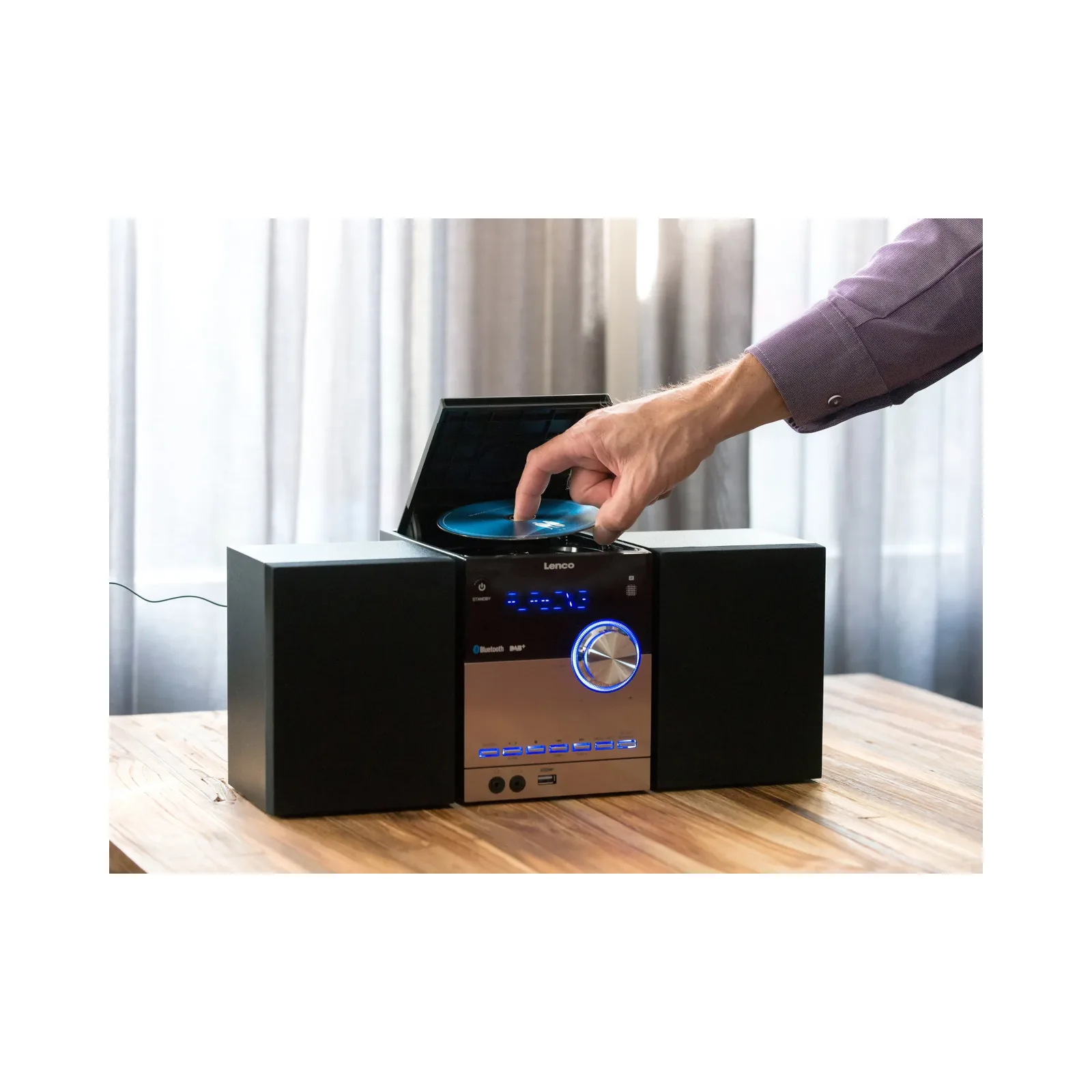 LENCO MC-150 Stereo, DAB+ FM, CD, Bluetooth® ve USB oynatıcı özellikli