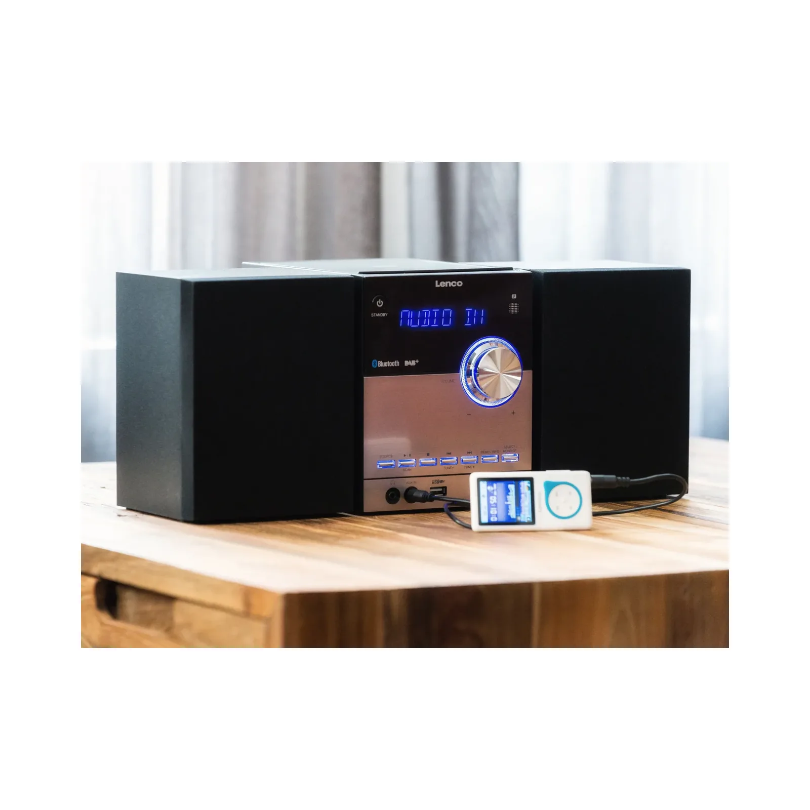 LENCO MC-150 Stereo, DAB+ FM, CD, Bluetooth® ve USB oynatıcı özellikli